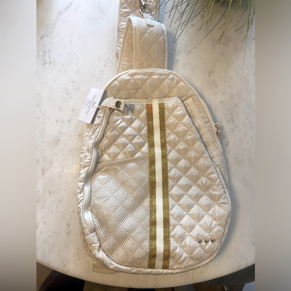 Pretty Simple NWOT cream Pickelball bag